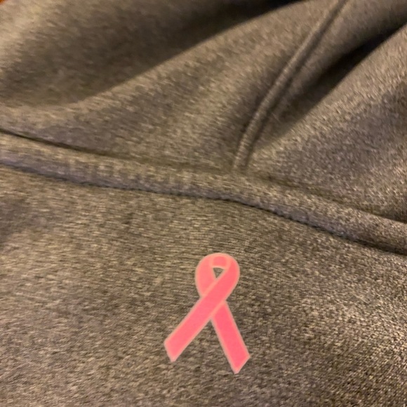 Grey Women’s Under Armour sweater - Picture 4 of 6